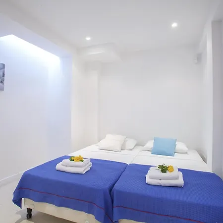 Villa Goodness Offers Magnificent Coastal Views Protarász