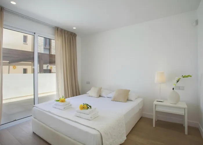 Goodness Offers Magnificent Coastal Views Villa *